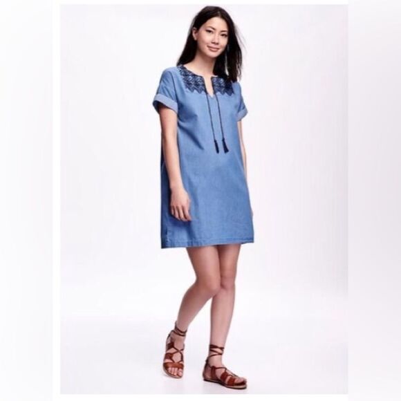 Old Navy Embroidered Boho Casual Beach Vacation Chambray Denim Mini Dress XS - Picture 3 of 10
